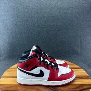 Air Jordan 1 Mid GS Chicago White Heel Red Black 554725-173 Sz 7Y Womens 8.5